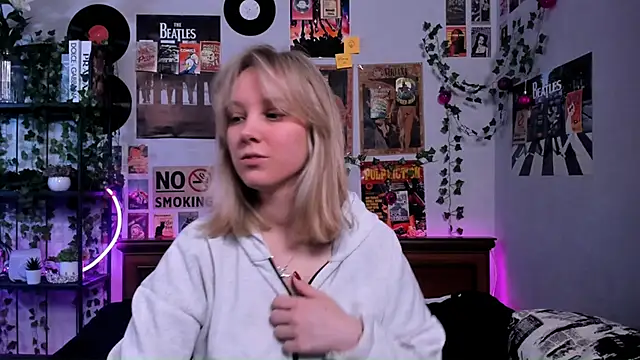 AliciaParkerf online show from March 18, 2025, 12:27 am
