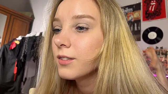 AliciaParkerf online show from September 10, 2025, 9:26 pm