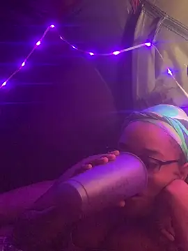 bustypothead online show from December 21, 2024, 5:14 am