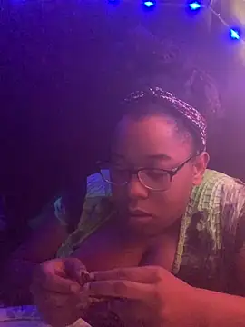 bustypothead online show from December 22, 2024, 9:33 am