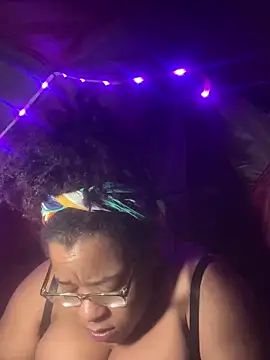 bustypothead online show from December 24, 2024, 12:44 pm