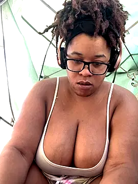 bustypothead online show from September 13, 2025, 10:42 pm