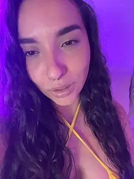 ThaliaRivera  online show from May 6, 2026, 3:13 am