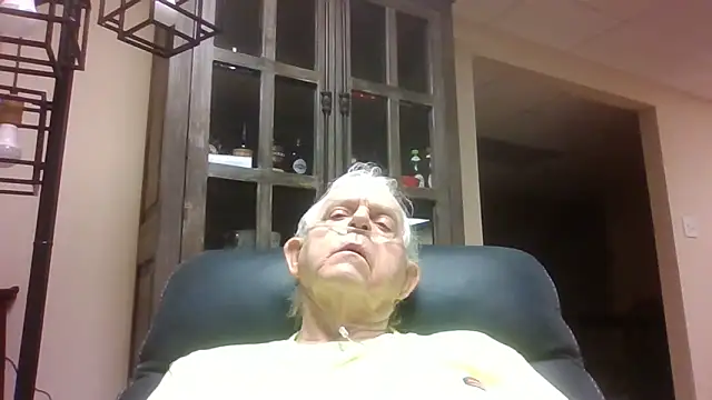 Snapshot of bootlegmanz chatting on September 9, 2025, 11:54 am bootlegmanz online show from September 9, 2025, 11:54 am