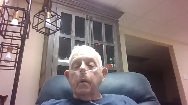 Snapshot of bootlegmanz chatting on September 13, 2025, 4:29 pm bootlegmanz online show from September 13, 2025, 4:29 pm