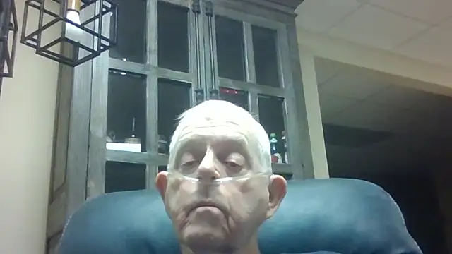 Snapshot of bootlegmanz chatting on September 18, 2025, 12:51 pm bootlegmanz online show from September 18, 2025, 12:51 pm