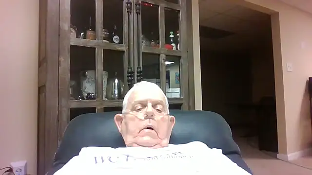 Snapshot of bootlegmanz chatting on September 22, 2025, 1:24 pm bootlegmanz online show from September 22, 2025, 1:24 pm