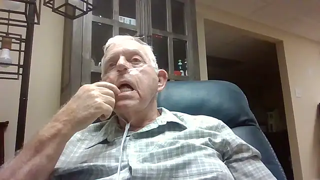 Snapshot of bootlegmanz chatting on October 8, 2025, 4:48 pm bootlegmanz online show from October 8, 2025, 4:48 pm