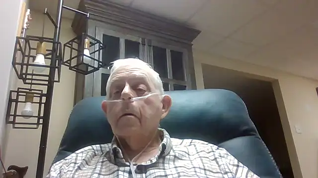 Snapshot of bootlegmanz chatting on October 21, 2025, 3:02 pm bootlegmanz online show from October 21, 2025, 3:02 pm