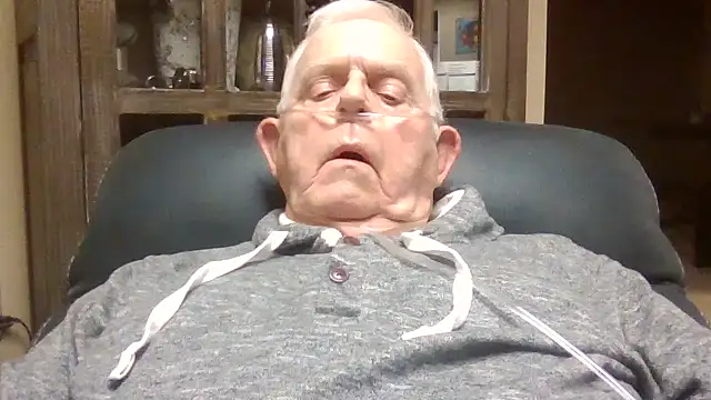 Snapshot of bootlegmanz chatting on October 24, 2025, 9:33 pm bootlegmanz online show from October 24, 2025, 9:33 pm