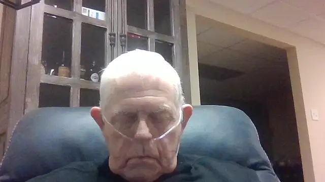 Snapshot of bootlegmanz chatting on October 26, 2025, 2:45 pm bootlegmanz online show from October 26, 2025, 2:45 pm