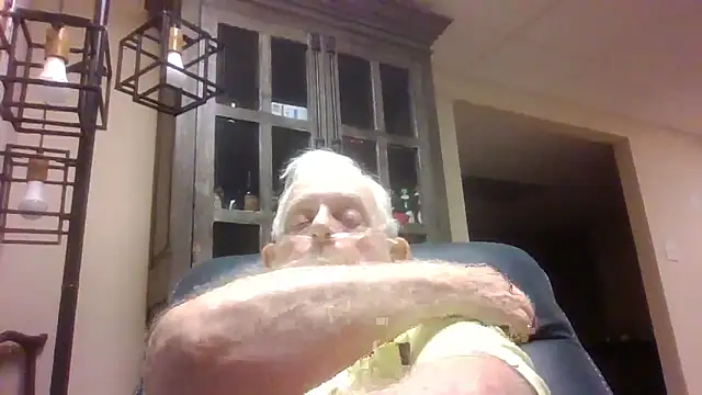 bootlegmanz online show from November 24, 2025, 7:13 pm