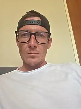 Snapshot of TheSouthernKing chatting on November 6, 2025, 8:15 am TheSouthernKing online show from November 6, 2025, 8:15 am