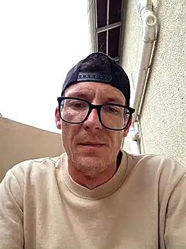 Snapshot of TheSouthernKing chatting on December 17, 2025, 9:59 am TheSouthernKing online show from December 17, 2025, 9:59 am