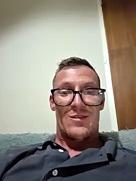 Snapshot of TheSouthernKing chatting on February 2, 2026, 9:57 pm TheSouthernKing online show from February 2, 2026, 9:57 pm