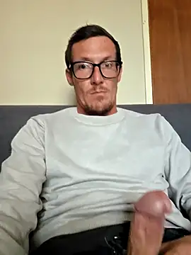 Snapshot of TheSouthernKing chatting on April 13, 2026, 10:43 am TheSouthernKing online show from April 13, 2026, 10:43 am
