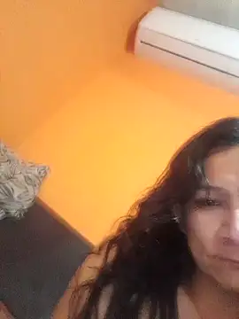 Snapshot of miicheele32 chatting on January 23, 2025, 5:42 pm miicheele32 online show from January 23, 2025, 5:42 pm