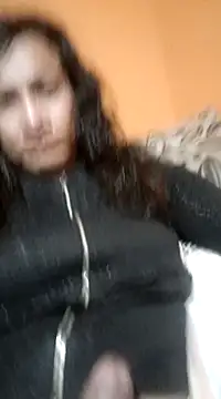 Snapshot of miicheele32 chatting on March 14, 2025, 8:32 am miicheele32 online show from March 14, 2025, 8:32 am