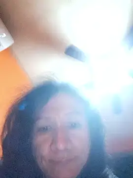 Snapshot of miicheele32 chatting on October 7, 2025, 9:06 am miicheele32 online show from October 7, 2025, 9:06 am