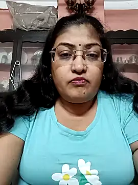 LAVERNIYA  online show from December 18, 2024, 1:12 pm
