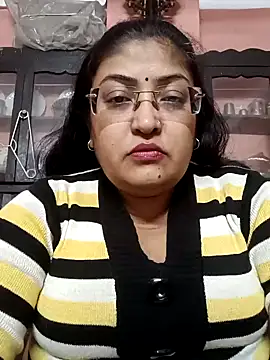 LAVERNIYA  online show from December 23, 2024, 1:13 pm