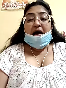 LAVERNIYA  online show from February 1, 2025, 10:15 am