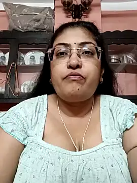 LAVERNIYA  online show from February 13, 2025, 12:11 pm