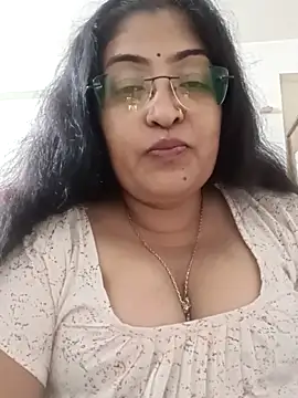 LAVERNIYA  online show from September 14, 2025, 11:31 am