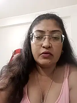 LAVERNIYA  online show from September 28, 2025, 3:06 pm