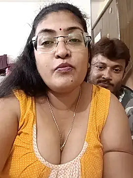 LAVERNIYA  online show from October 27, 2025, 7:18 pm