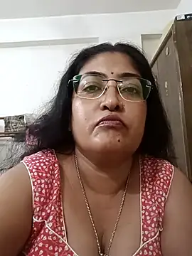 LAVERNIYA  online show from October 28, 2025, 10:08 am