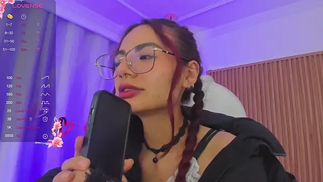 sophiecherry  online show from February 25, 2025, 9:31 am