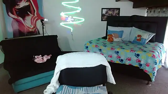 Snapshot of Kloe_Deker chatting on December 7, 2024, 1:51 pm Kloe Deker online show from December 7, 2024, 1:51 pm