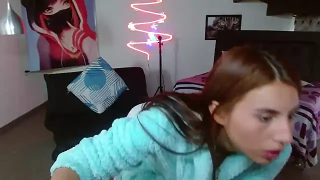 Snapshot of Kloe_Deker chatting on December 30, 2024, 4:40 pm Kloe Deker online show from December 30, 2024, 4:40 pm