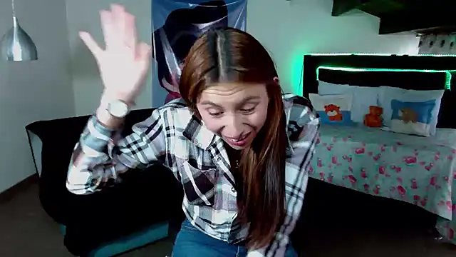 Snapshot of Kloe_Deker chatting on January 22, 2025, 4:44 pm Kloe Deker online show from January 22, 2025, 4:44 pm