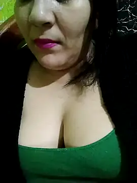 Snapshot of DALO3A85 chatting on January 11, 2025, 5:51 pm DALO3A85 online show from January 11, 2025, 5:51 pm