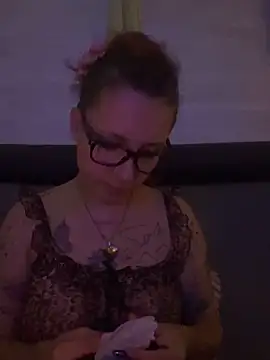 Snapshot of Hawitxui chatting on September 30, 2025, 6:46 pm Hawitxui online show from September 30, 2025, 6:46 pm