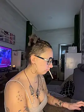 Hawitxui online show from November 30, 2025, 8:07 am