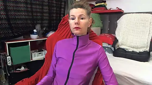 kellyterapy online show from February 2, 2025, 5:42 am