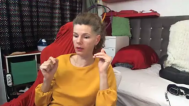 kellyterapy online show from February 4, 2025, 8:06 pm