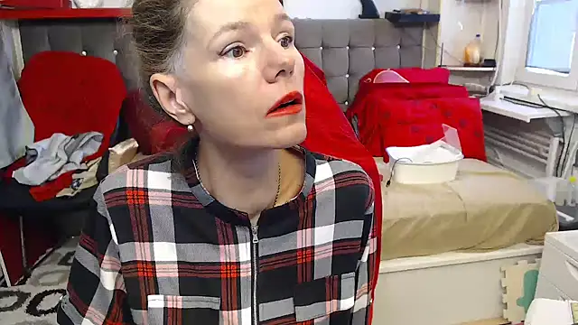 Snapshot of kellyterapy chatting on October 6, 2025, 7:50 am kellyterapy online show from October 6, 2025, 7:50 am