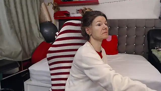 Snapshot of kellyterapy chatting on February 16, 2026, 1:35 am kellyterapy online show from February 16, 2026, 1:35 am