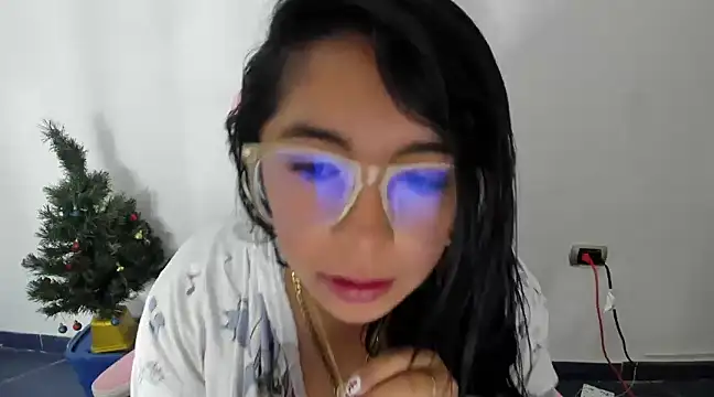  Angelinaandrade  online show from January 6, 2025, 2:25 pm