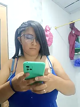 Snapshot of _Angelinaandrade_ chatting on November 25, 2025, 2:11 am Angelinaandrade online show from November 25, 2025, 2:11 am