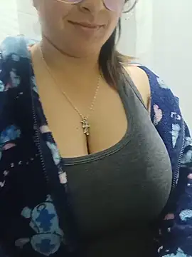 Snapshot of _Angelinaandrade_ chatting on June 20, 2026, 1:09 am Angelinaandrade online show from June 20, 2026, 1:09 am