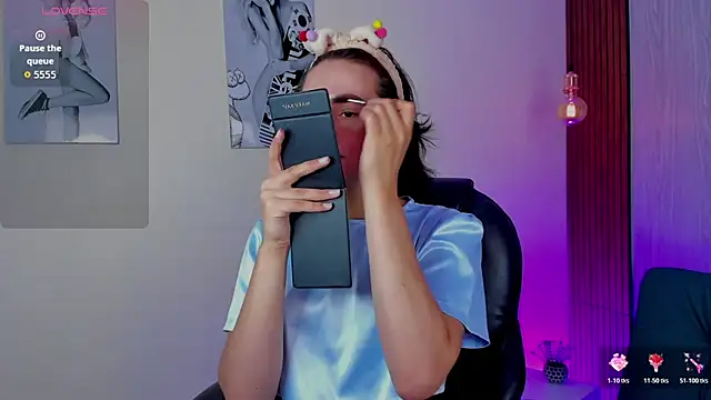 miah connor online show from November 29, 2025, 7:39 pm