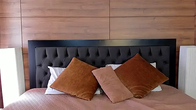 Snapshot of miah_connor chatting on March 17, 2026, 7:28 pm miah connor online show from March 17, 2026, 7:28 pm