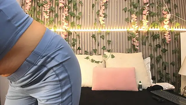 Snapshot of miah_connor chatting on March 20, 2026, 7:30 pm miah connor online show from March 20, 2026, 7:30 pm