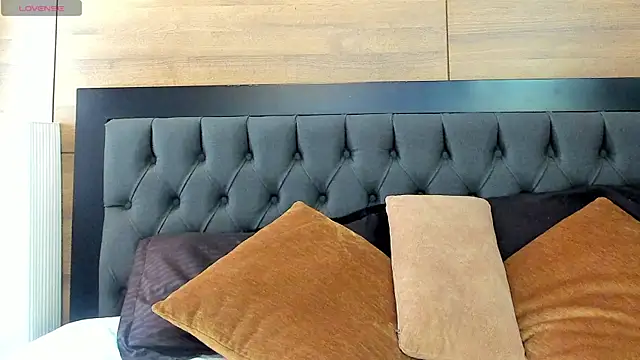 Snapshot of miah_connor chatting on March 26, 2026, 6:24 pm miah connor online show from March 26, 2026, 6:24 pm