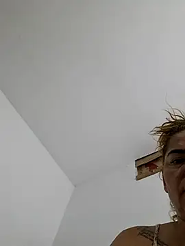 mirand zackyx online show from September 14, 2025, 2:22 am